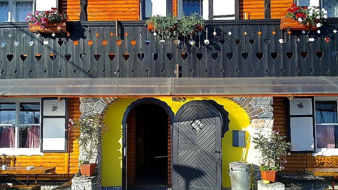 Bed and Breakfast Smucarska Koca Kotlje Exterior foto